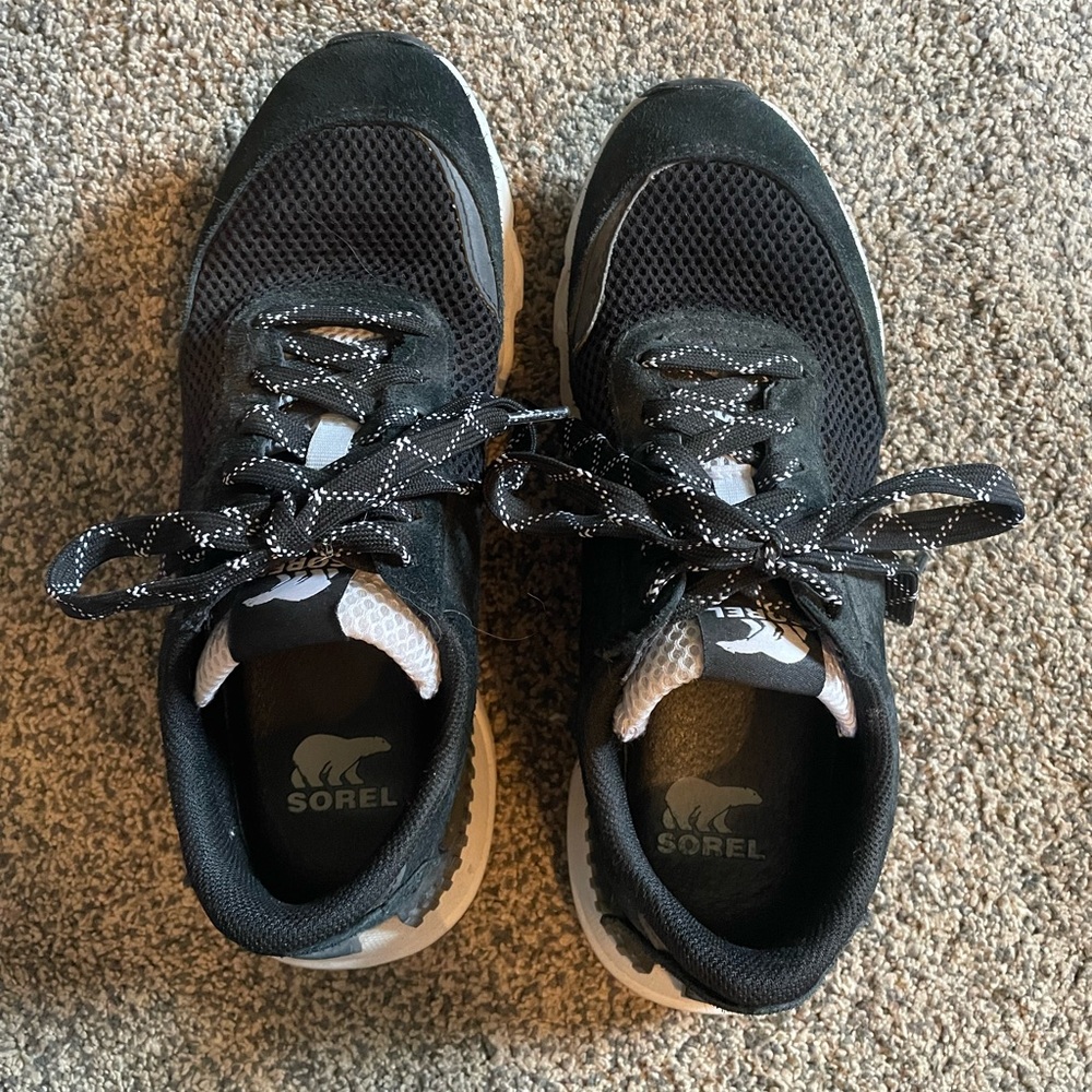 Sorel kinetic lite sneakers